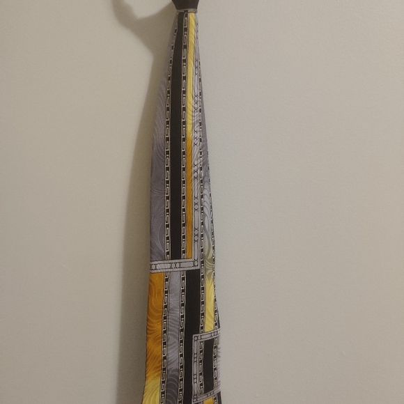 🇨🇦 Vintage authentic Gianni Versace silk tie - Picture 8 of 10